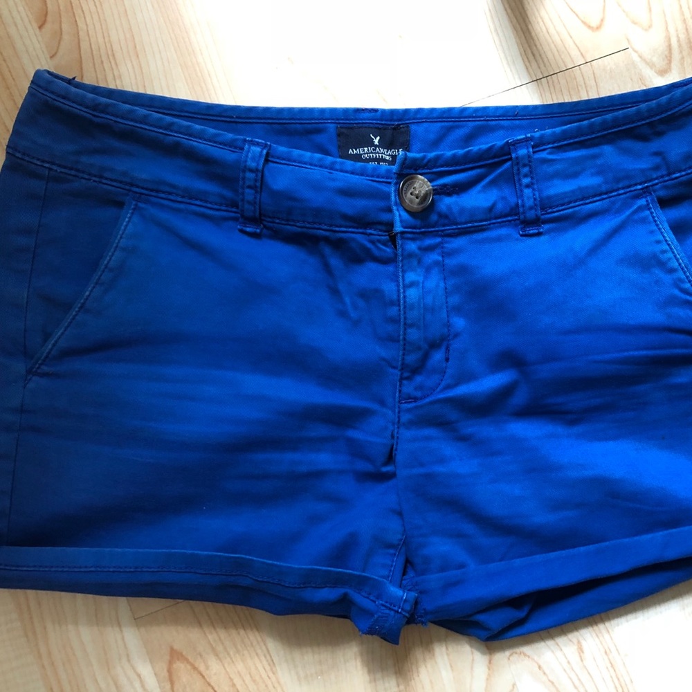 American Eagle royal shorts